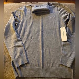 Calvin Klein’s sweater M